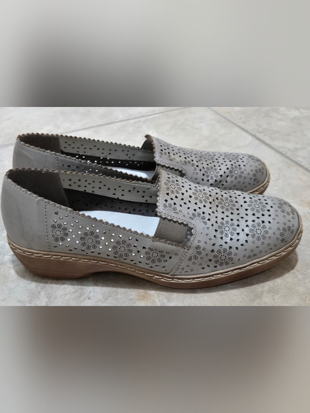 Rieker Antistress Comfort Slip-On Flats Loafers Leather Perforated Size 40 US 9